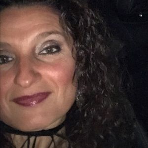 Meet your Posher, Renee